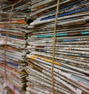 Papieren kranten, tijdschriften en gidsen
