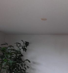 Interieurdroom- een strak spanplafond met geïntegreerde verlichting