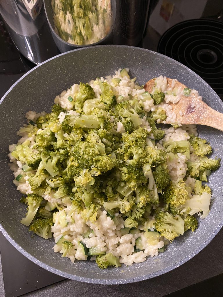 Risotto met broccoli en courgette
