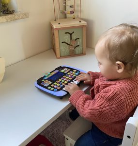 Vtech Junior Tablet voor urenlang speel- en leerplezier.