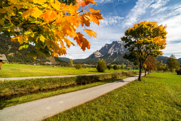 7 herfstwandelingen aan de zonzijde van de Zugspitze