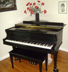 De voordelen van een akoestische piano: Een harmonieuze keuze.