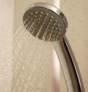 Duurzame tips om te besparen onder de douche.