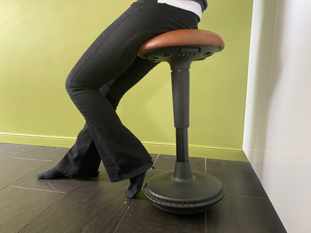 Wobblz een praktische wiebelkruk voor ergonomisch comfort.